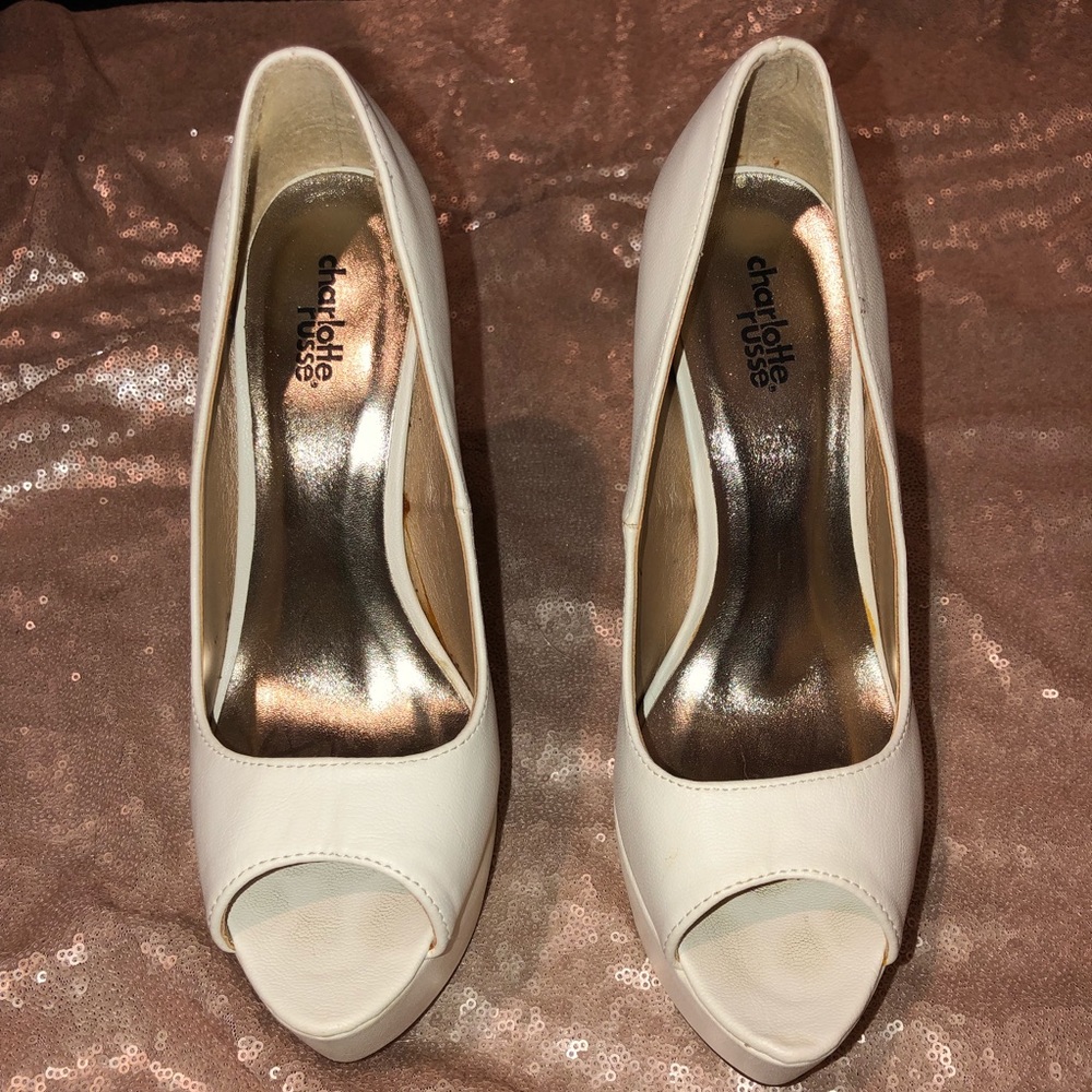 CHARLOTTE RUSSE | Heels - Picture 2 of 8